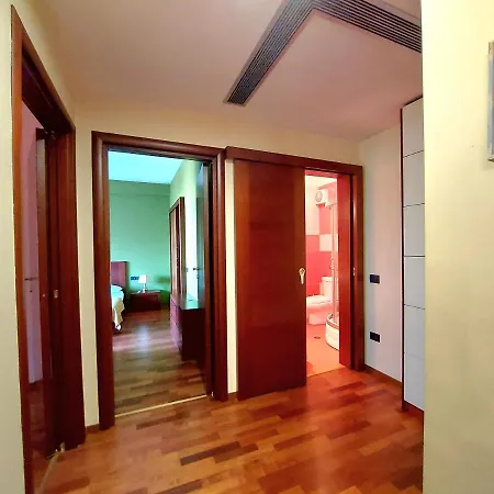 Center Easystay Penthouse * Tirana