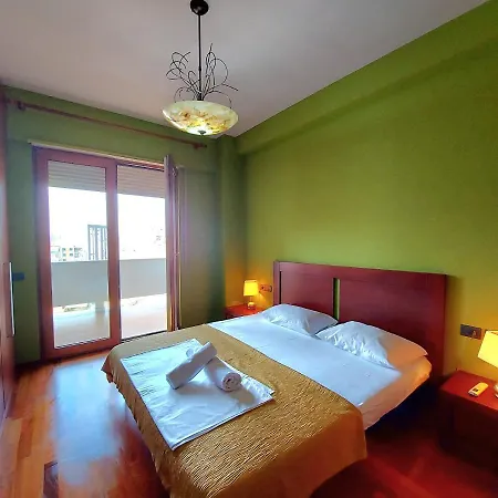 Center Easystay Penthouse